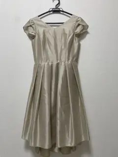 ストロベリーフィールド　ゴールドカラーワンピースサイズ1