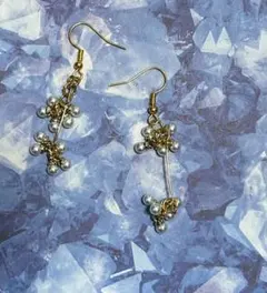 ハンドメイド フラワーデザインピアス ゴールド