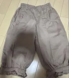 ベージュ フリル付き半ズボン