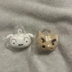 クレヨンしんちゃん　マスコットキャップチャーム　2個セット
