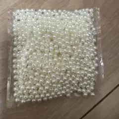 ホワイトパールビーズ多数