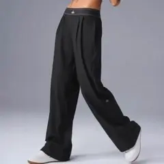 Alo Yoga パンツ ボトム トラウザー　アローヨガ　サイズ M