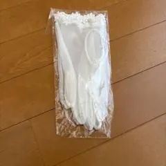 ウェディンググローブ 花の刺繍付き ホワイト