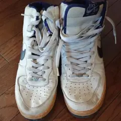 Item thumbnail for item 4204661a-9792-4034-9364-e65937c366fa