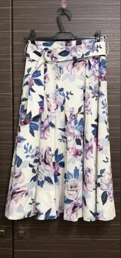 ジャスグリッティー花柄スカート