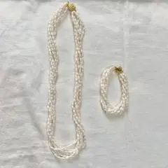 Item thumbnail for item cf07e612-0039-44a0-a027-1f8f8124b1c4