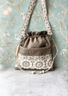 インド刺繍リボンショルダー付巾着バック