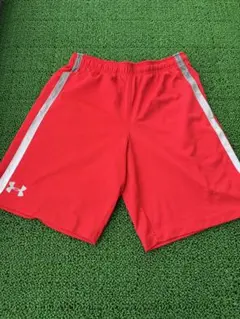 UNDER ARMOUR ショートパンツ レッド LGサイズ　お値下げのサムネイル