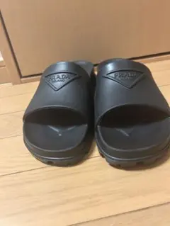 プラダ　メンズラバー滑り止めスライドサンダル　ブラック　（約26cm）箱無し特価