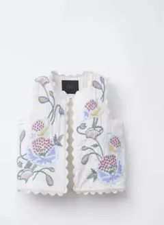 フラワー　刺繍　ベスト　164サイズ 今週中まで出品　　日本完売