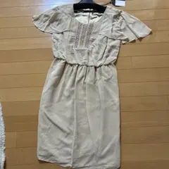 traumerei 半袖ワンピース ベージュ 38サイズのサムネイル