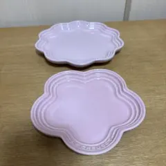 新品 ルクルーゼ フラワープレート 14cm シェルピンク メレンゲ 小皿 新品 ルクルーゼ フラワープレート 14cm シェルピンク メレンゲ 小皿