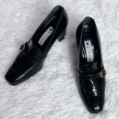 DIANA ダイアナ レザー パイソン調 パンプス 黒　ブラックのサムネイル