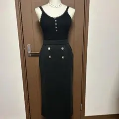 ⭐︎美品⭐︎ブラック タイトスカート ボタン付き