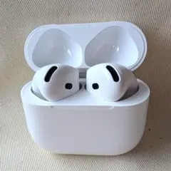 AirPods 4本体＋ケース ※ノイズキャンセリング無 第4世代