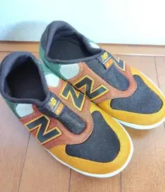 Item thumbnail for item 854e5d61-1b96-4dad-befb-a50c5cfcaad9