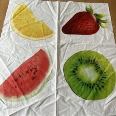 リアルプリント　フルーツ柄　いちご　キウイ　スイカ　レモン　はぎれ