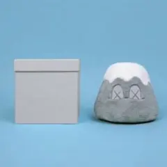 2025年最新】カウズ富士山の人気アイテム - メルカリ