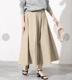 SLOBE IENA サーキュラー フレアスカート ベージュ 38サイズのサムネイル