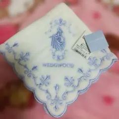 WEDGWOOD 刺繍ハンカチ ホワイト/ブルー タオルハンカチ