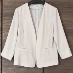 ナチュラルビューティーベーシック　Vネックジャケット　通勤コーデ