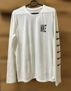 NIKE ドライフィット　メンズのサムネイル