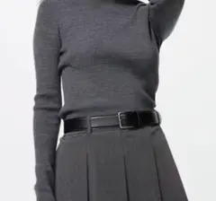 ユニクロ　メリノリブタートルネックセーター　GLAY