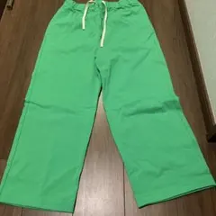 BEAMS BOY グリーンカジュアルパンツのサムネイル