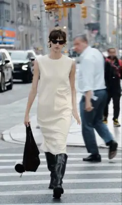 新品　ZARA ギャザーディテールロングワンピース　ホワイト エクリュ