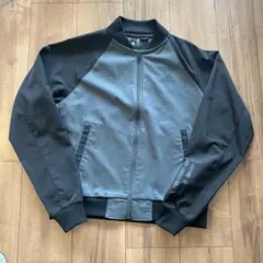 カーキ ブルゾン