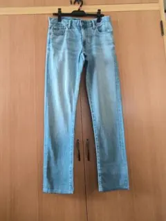 ユニクロライトブルースリムフィットデニム