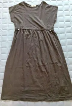 【美品】r·p·s ひざ丈フレンチスリーブワンピース グレー フリーサイズのサムネイル