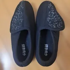 Item thumbnail for item 9e7a747e-86c0-4247-94d4-a04a40a5e42b