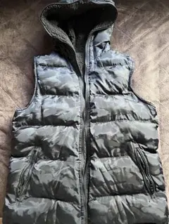 迷彩柄ダウンベスト フード付き　アズール