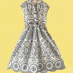 【新品未使用】Zaraフラワー 刺繍 ロングワンピース コットン スカラップ L