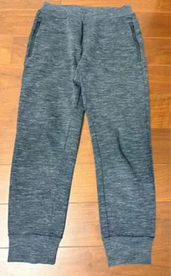 ユニクロ　KIDS ドライストレッチスウェットパンツ 140cm