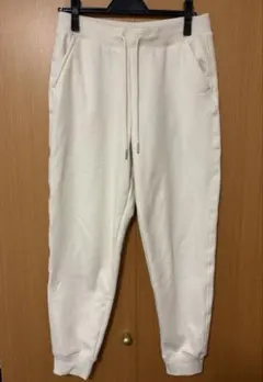 試着のみ　ユニクロ　ヒートテックボアスウェットパンツ　ホワイト　L 丈標準