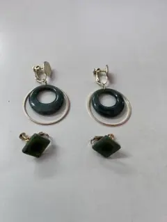 【未使用品】緑色のフープとスクエアのイヤリング 2組セット