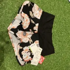 花柄サーフパンツ 黒とオレンジ