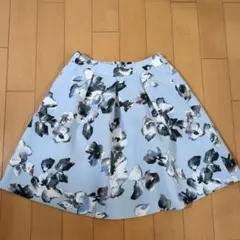 ロペピクニックキッズ花柄スカート１３０cm極美品のサムネイル