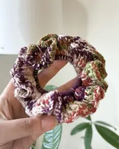 ハンドメイド　フリルシュシュ　編み物　ミックス