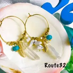 秋のクリスタルフープピアス