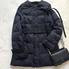 iCB アイシービー ノーカラー ダウンコート ジャケット ネイビー ベルト付