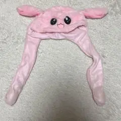 ピンクのキャラクター耳付き帽子