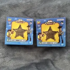 トイ・ストーリー シェリフバッジ & 30周年プレート セット