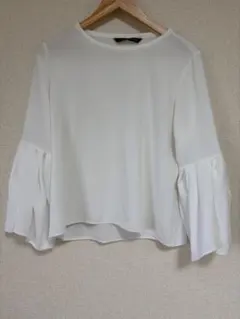 ZARA WOMAN ホワイト フレアスリーブ ブラウスのサムネイル