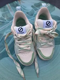 Item thumbnail for item 8bbb772a-fac2-4609-a894-656c3109299c