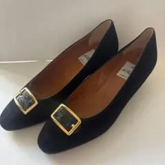 ✨NINA RICCI 黒 スエード ポインテッドトゥ 22.5cm - メルカリ