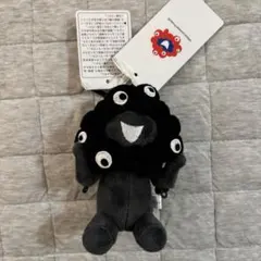 黒 ミャクミャク　キーホルダー　キーリング　座　タグ付き　未使用　カラビナ