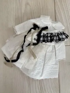 作家様　ネオブライス　アウトフィット　クラシックなホワイトフリルドレス